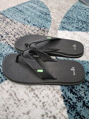Sanuk Beer Cozy Sandals Men Size 12 Black Summer Beach Athletic Thong Flip Flops